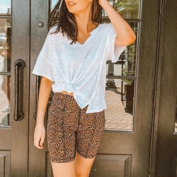 Free People Women's Lucky Strike Bike Shorts Leopard Print Sz M - Picture 8 of 9